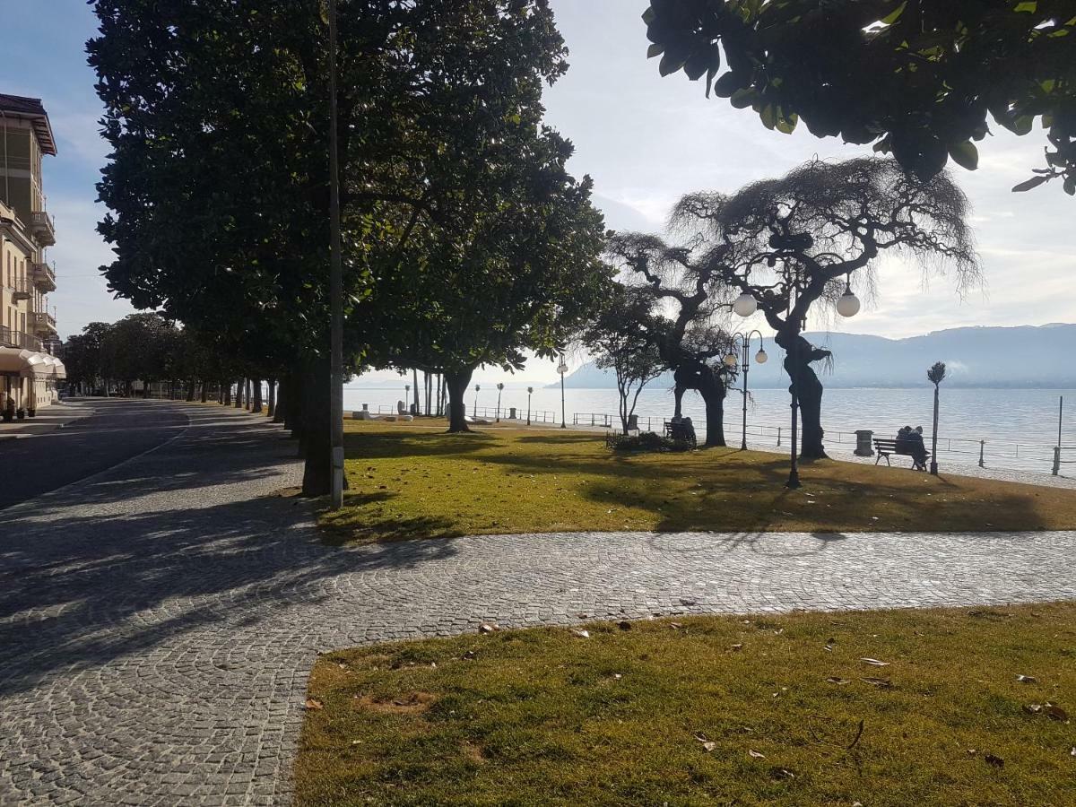 Monolocale Piano Terra Direttamente Sul Lago Verbania Luaran gambar
